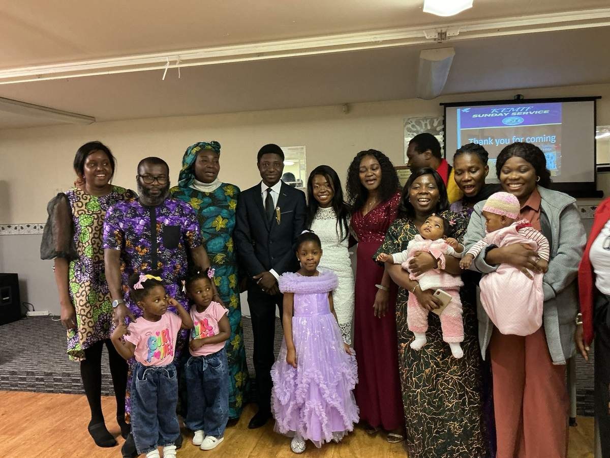 The KEMIF church family together